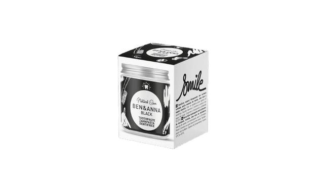Зубная паста BLACK для отбеливания зубов с активированным углём 100 мл. Ben&Anna